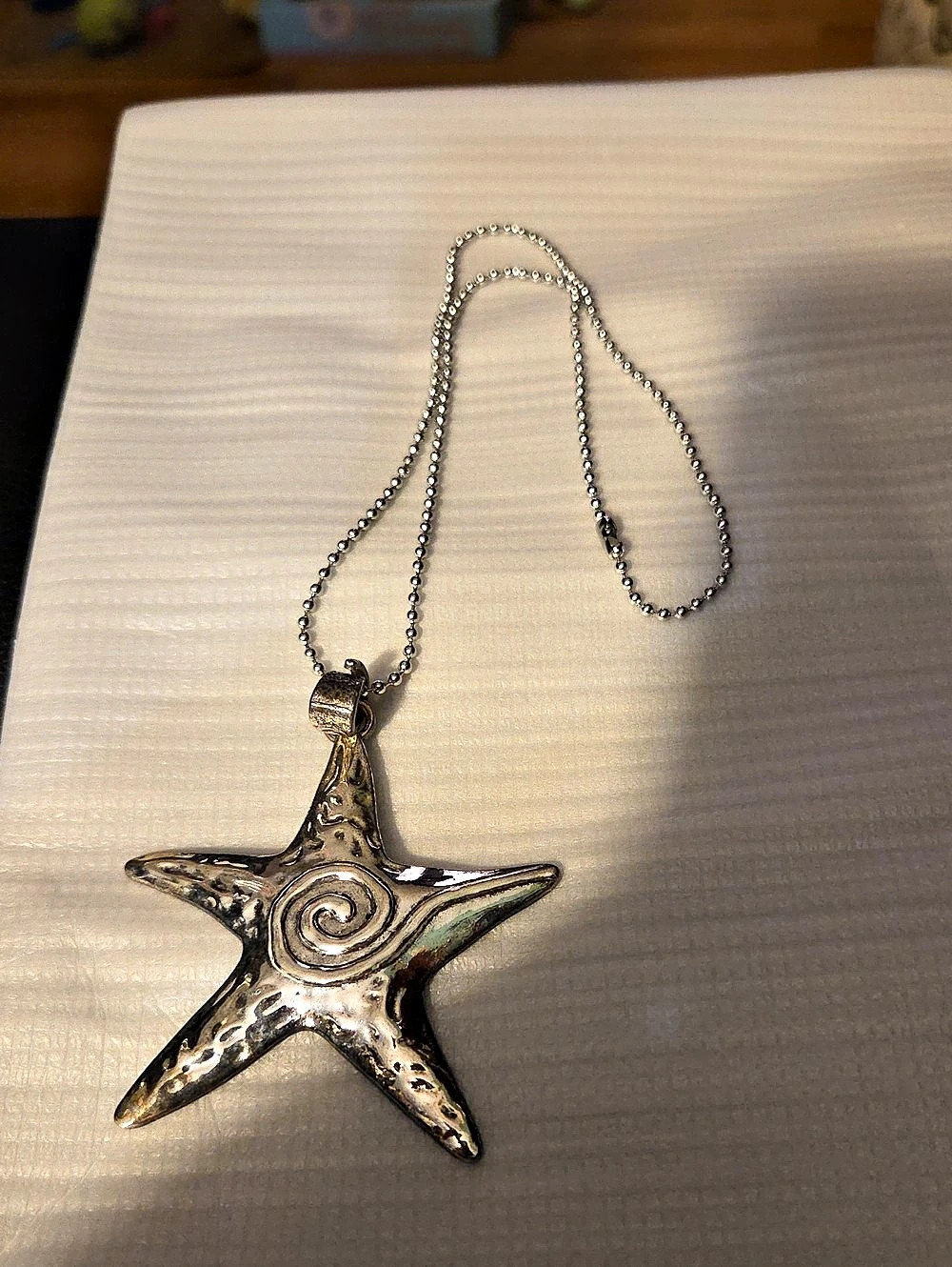 Star Fish Like Pendant Necklace in Silver